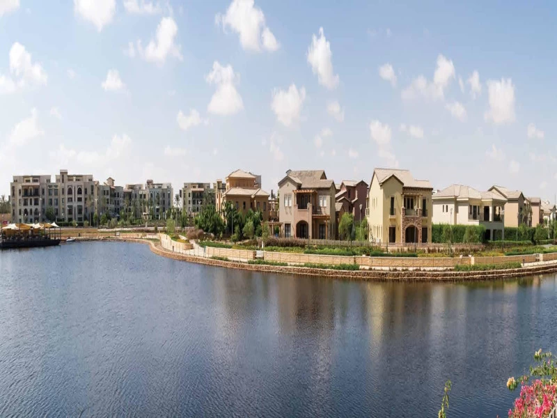 Lakes and building in marassi